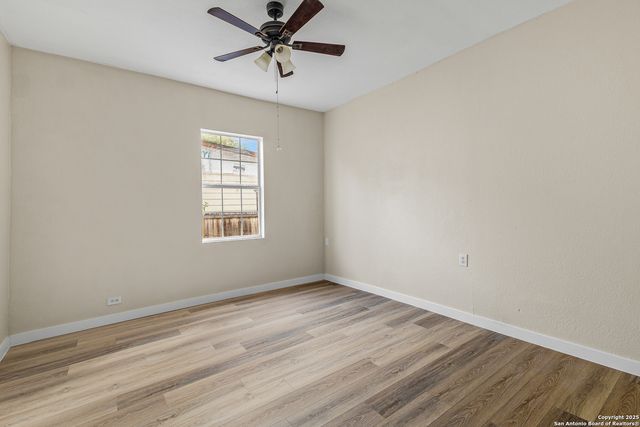 2634 E Houston, San Antonio, TX 78202