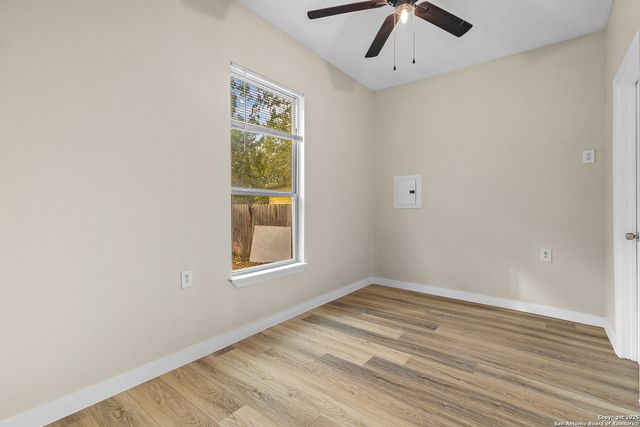 2634 E Houston, San Antonio, TX 78202