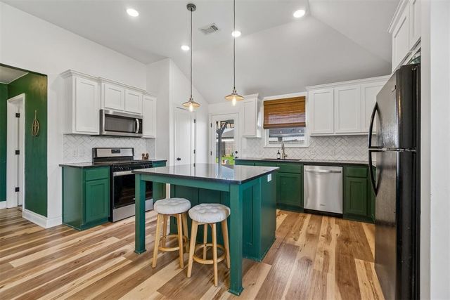 18609 Caballero Drive, Edmond, OK 73012