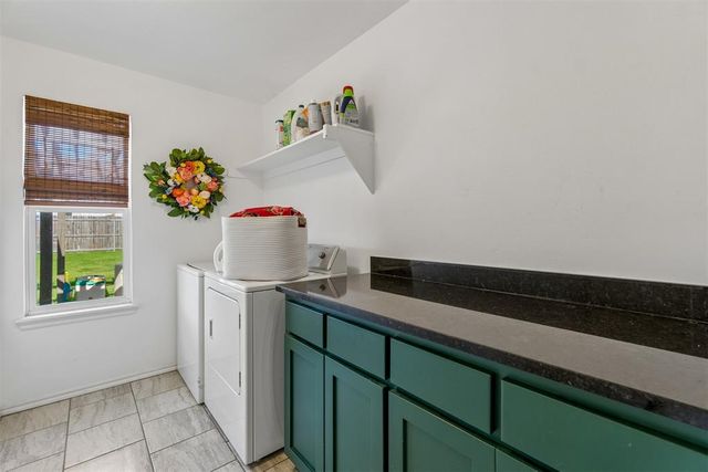 18609 Caballero Drive, Edmond, OK 73012