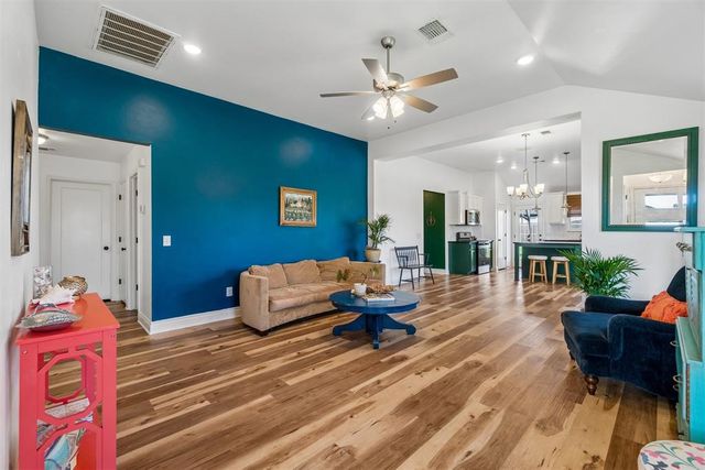 18609 Caballero Drive, Edmond, OK 73012