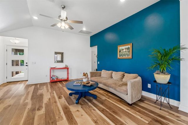 18609 Caballero Drive, Edmond, OK 73012