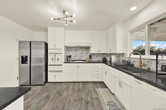 2843 Todd St, Oceanside, CA 92054