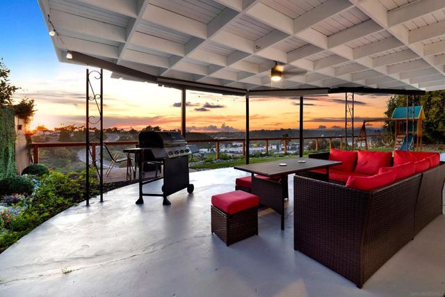 2843 Todd St, Oceanside, CA 92054