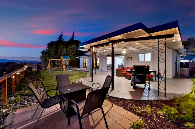 2843 Todd St, Oceanside, CA 92054