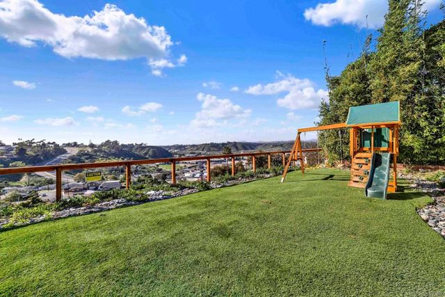 2843 Todd St, Oceanside, CA 92054