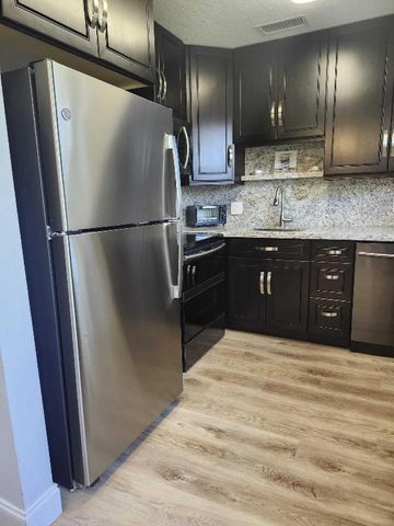 301 Farnham M 301, Deerfield Beach, FL 33442