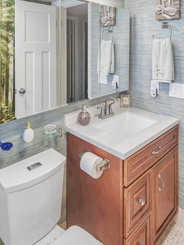 301 Farnham M 301, Deerfield Beach, FL 33442