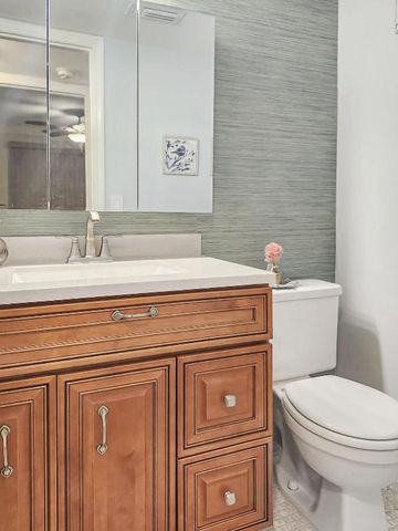 301 Farnham M 301, Deerfield Beach, FL 33442