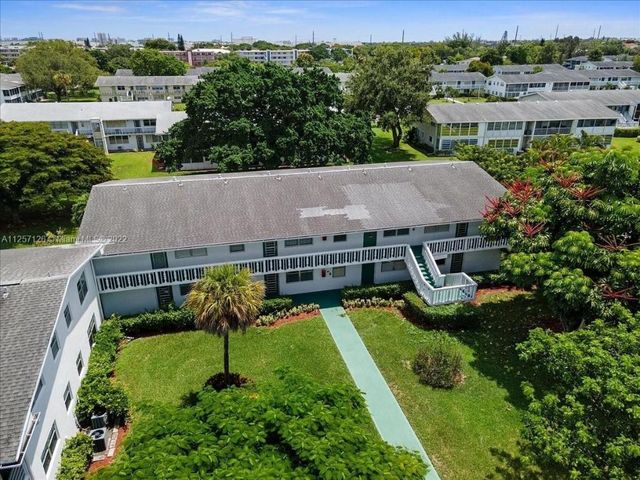 301 Farnham M 301, Deerfield Beach, FL 33442