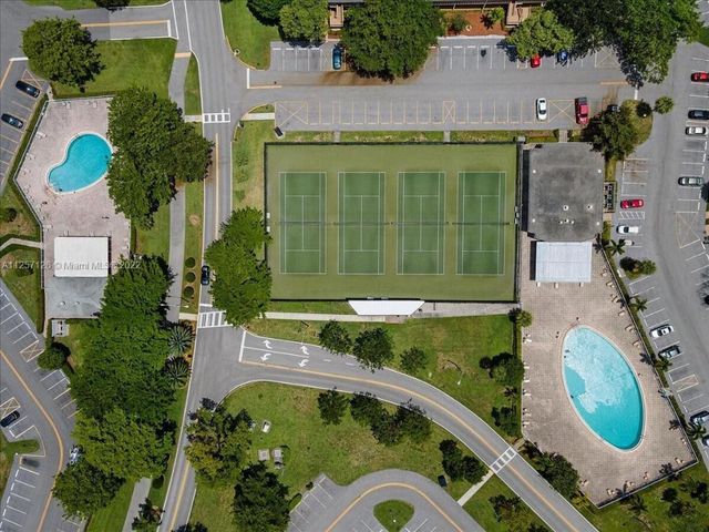 301 Farnham M 301, Deerfield Beach, FL 33442