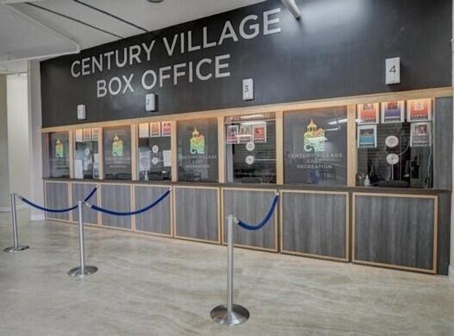 301 Farnham M 301, Deerfield Beach, FL 33442