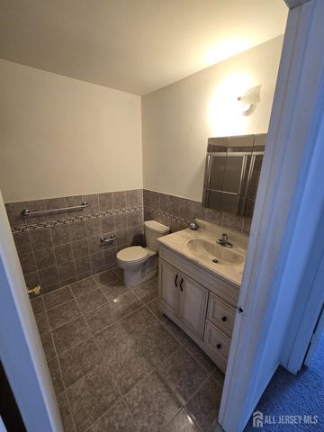 198 Sierra Court, Woodbridge Proper, NJ 07095