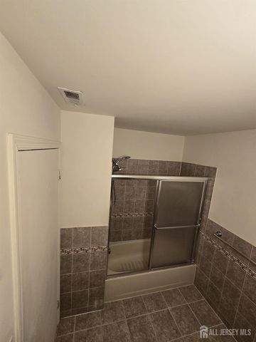 198 Sierra Court, Woodbridge Proper, NJ 07095