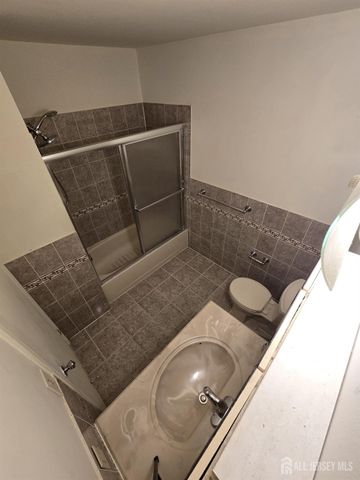 198 Sierra Court, Woodbridge Proper, NJ 07095