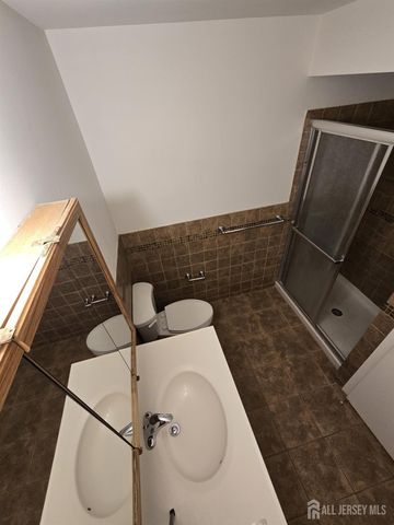 198 Sierra Court, Woodbridge Proper, NJ 07095