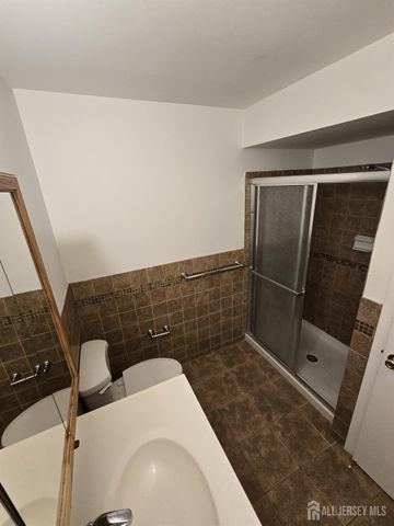 198 Sierra Court, Woodbridge Proper, NJ 07095