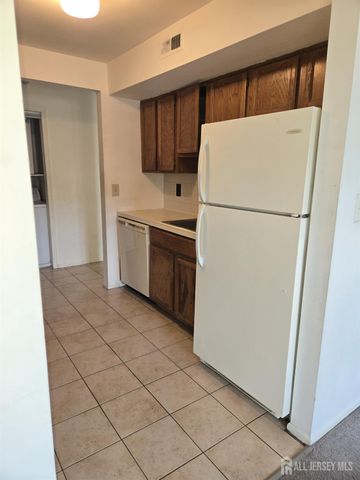 198 Sierra Court, Woodbridge Proper, NJ 07095