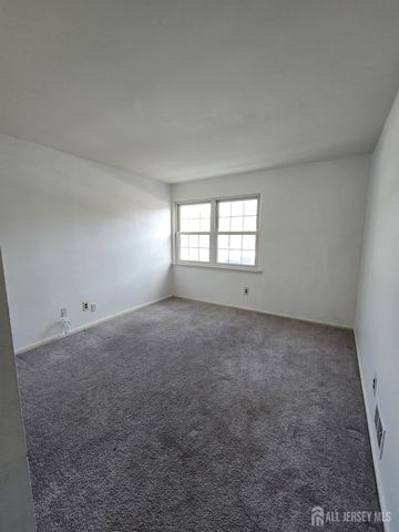 198 Sierra Court, Woodbridge Proper, NJ 07095