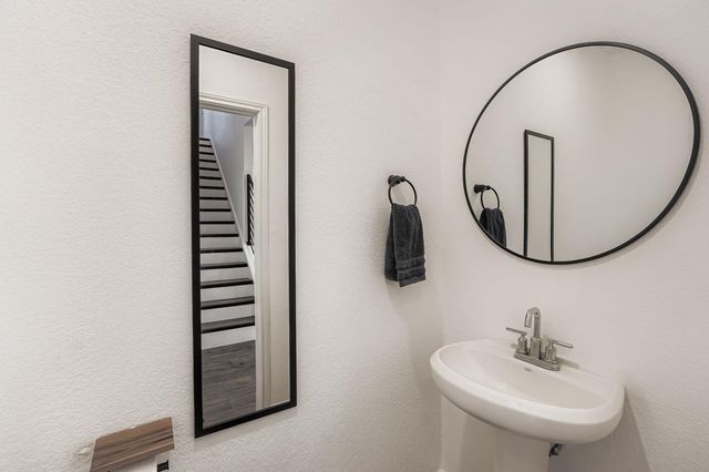 120 Mariners LNDG, Bastrop, TX 78602