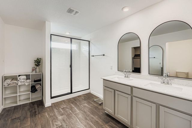 120 Mariners LNDG, Bastrop, TX 78602