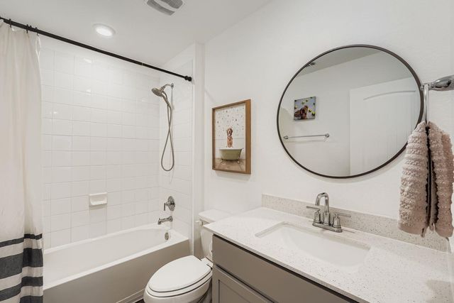 120 Mariners LNDG, Bastrop, TX 78602