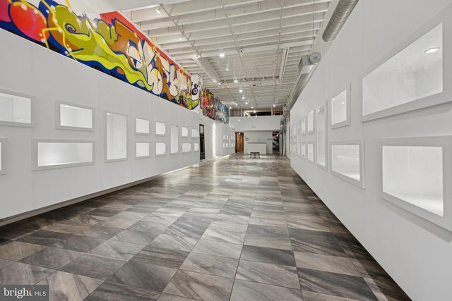 27 N 2ND ST, Philadelphia, PA 19106