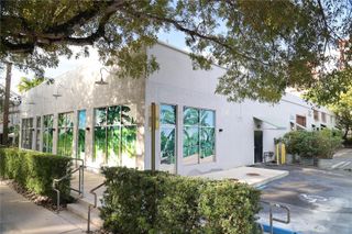 5582 NE 4th Ct, Miami, FL 33137