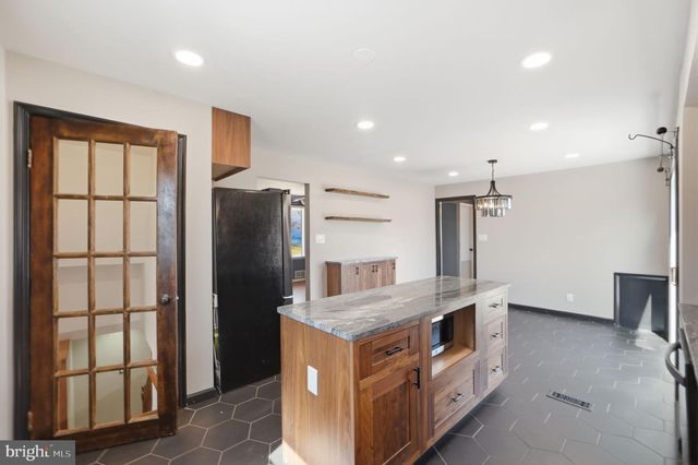 9501 49TH AVE, College Park, MD 20740