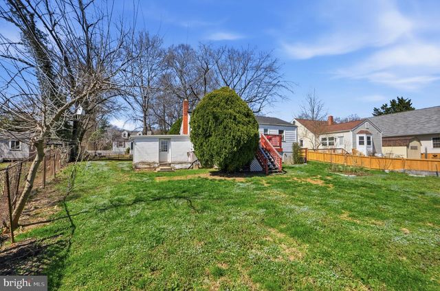 9501 49TH AVE, College Park, MD 20740