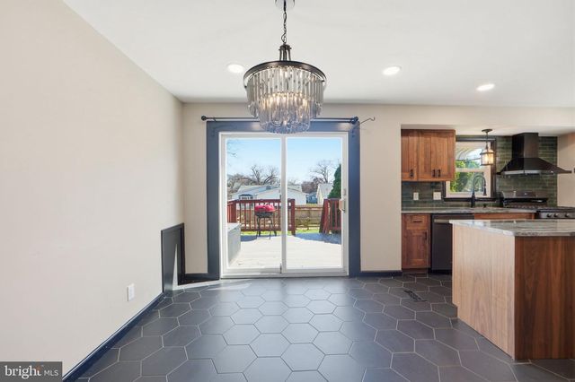 9501 49TH AVE, College Park, MD 20740