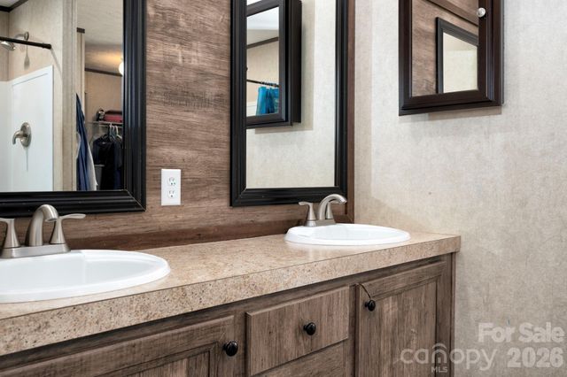 1064 Deer Chase Circle, Cedar Mountain, NC 28718