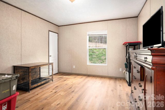 1064 Deer Chase Circle, Cedar Mountain, NC 28718