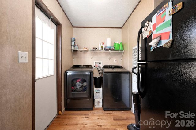 1064 Deer Chase Circle, Cedar Mountain, NC 28718