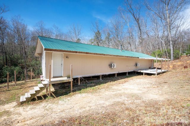 1064 Deer Chase Circle, Cedar Mountain, NC 28718