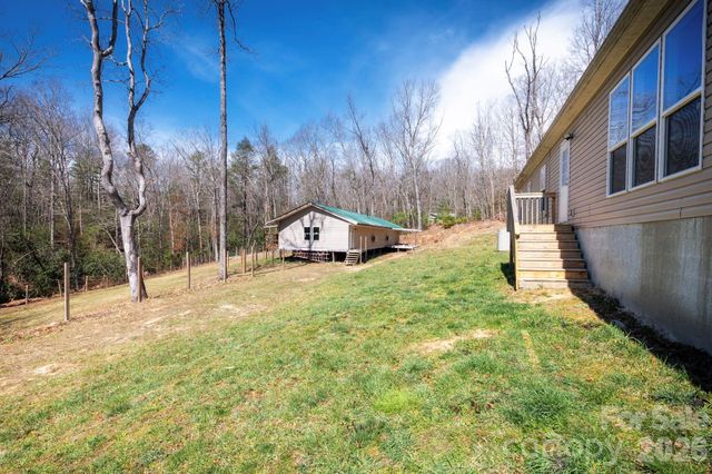 1064 Deer Chase Circle, Cedar Mountain, NC 28718