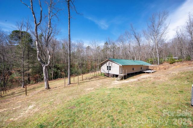 1064 Deer Chase Circle, Cedar Mountain, NC 28718