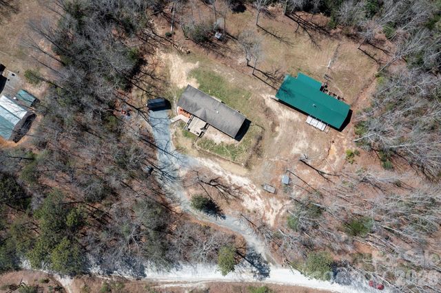 1064 Deer Chase Circle, Cedar Mountain, NC 28718