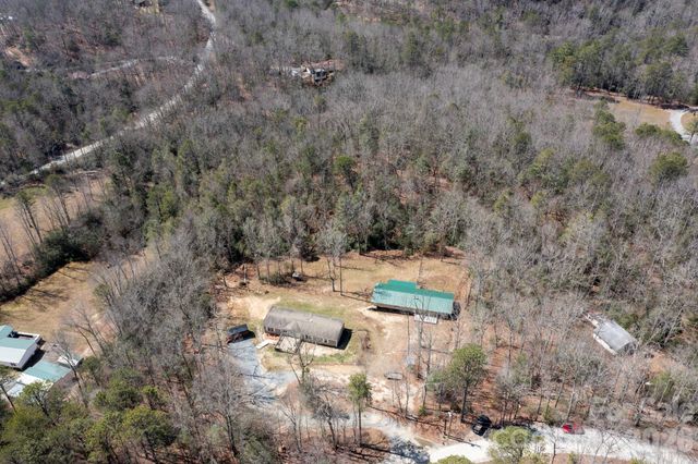 1064 Deer Chase Circle, Cedar Mountain, NC 28718