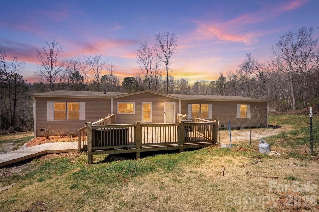 1064 Deer Chase Circle, Cedar Mountain, NC 28718