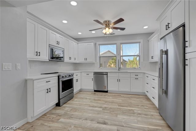 4452 Gulf Pines DR, Sanibel, FL 33957