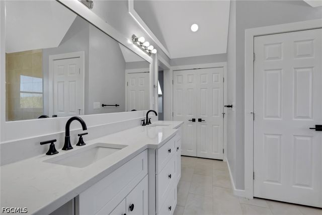 4452 Gulf Pines DR, Sanibel, FL 33957