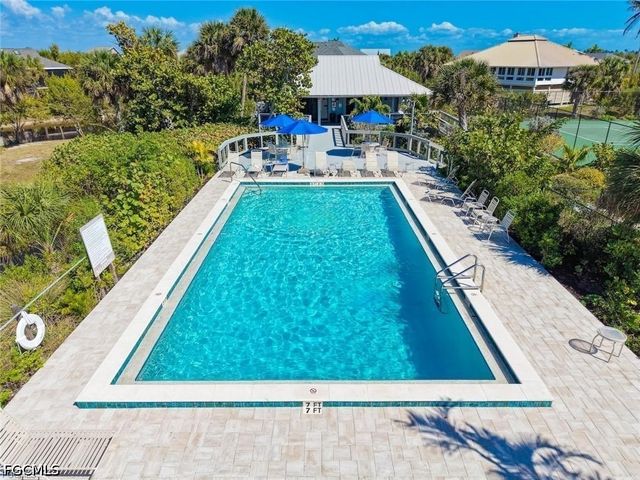 4452 Gulf Pines DR, Sanibel, FL 33957