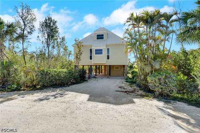 4452 Gulf Pines DR, Sanibel, FL 33957