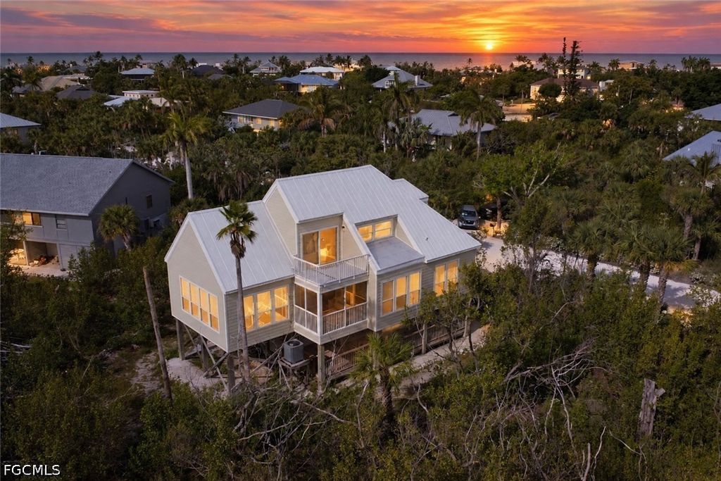 4452 Gulf Pines DR, Sanibel, FL 33957