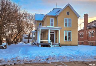 230 E CHESTNUT Street, Canton, IL 61520