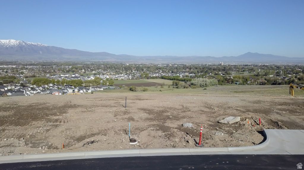Image 7 of property listing at 559 N SHORELINE DR # 58, Providence, UT 84332