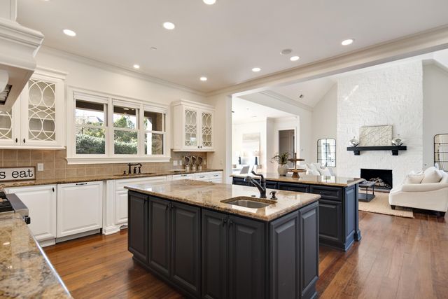 9916 LEGENDS DR, Collierville, TN 38139