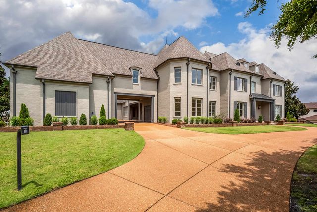 9916 LEGENDS DR, Collierville, TN 38139