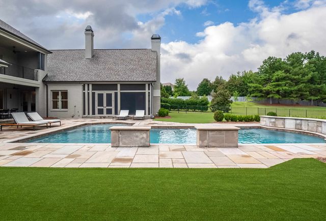 9916 LEGENDS DR, Collierville, TN 38139